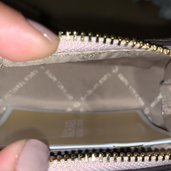 ❌Sold❌ Michael Kors Keyfob - Picture 4 of 5